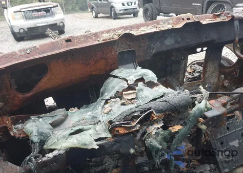 2007 Lincoln Town Car Signature z USA, uszkodzony, nr VIN 1LNHM81V97Y638335